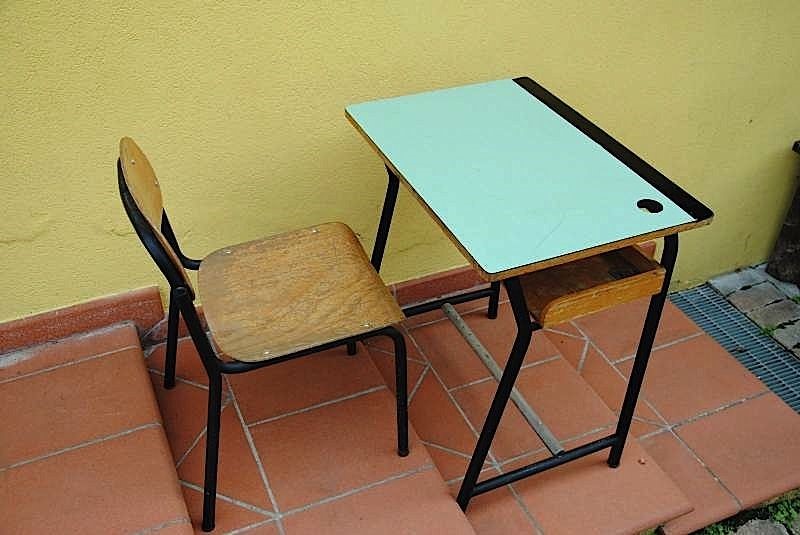 Banco di scuola anni 70