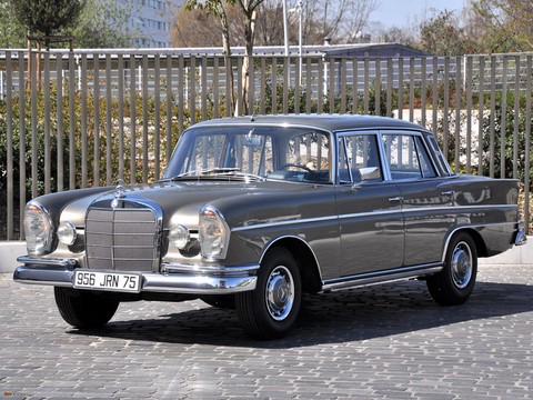 Mercedes Benz 300